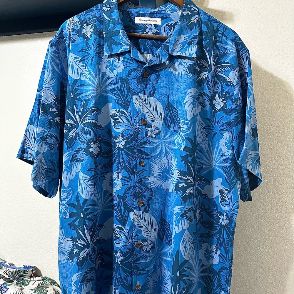 Tommy Bahama XLT Camp Shirt floral blue